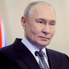 Путин поручил расширить семейную ипотеку на вторичку в городах с низким объемом строительства