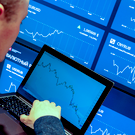 Фьючерсы на Уолл-стрит упали на фоне эскалации между США и Ираном