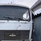 В Альметьевске рабочий погиб при замене колеса грузовика – машина соскочила с домкрата и прижала его