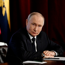 Путин поручил подготовить ограничения езды для электровелосипедов