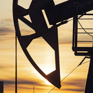 Нефть дешевеет на фоне новостей о том, что США разрешили Индии покупать российскую нефть