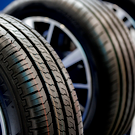 В Роскачестве рассказали, при какой температуре следует менять зимние шины на летние