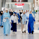 Дочь Рамзана Кадырова представила на юбилейном модном ифтаре в Казани свою коллекцию