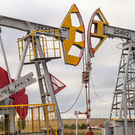 Нефть рухнула на 14% после заявления Трампа об ограничении ударов по Ирану