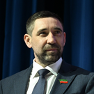 Зарипов в образе «Капитана Татарстана» на канатах поднялся под своды «Татнефть Арены» (видео)