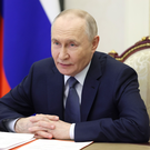 Путин призвал нефтегазовые компании направить сверхдоходы на погашение долгов