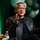 Гендиректор Nvidia: ИИ уже достиг человеческого уровня и превосходит его