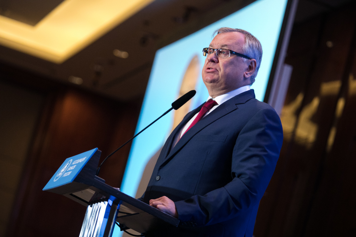 Андрей Костин