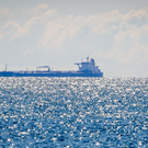 FT: ОАЭ готовы применить флот для восстановления судоходства в Ормузском проливе