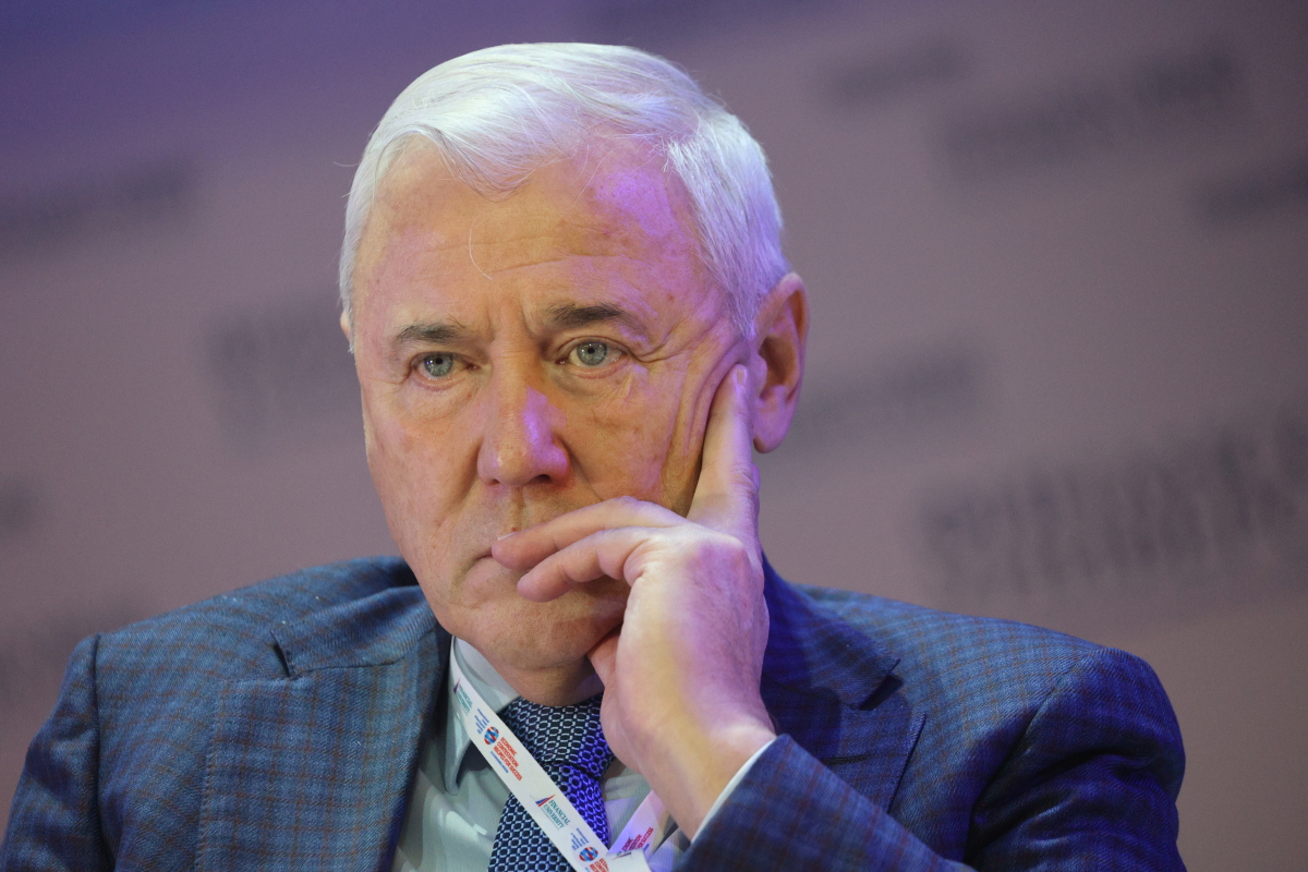 Анатолий Аксаков