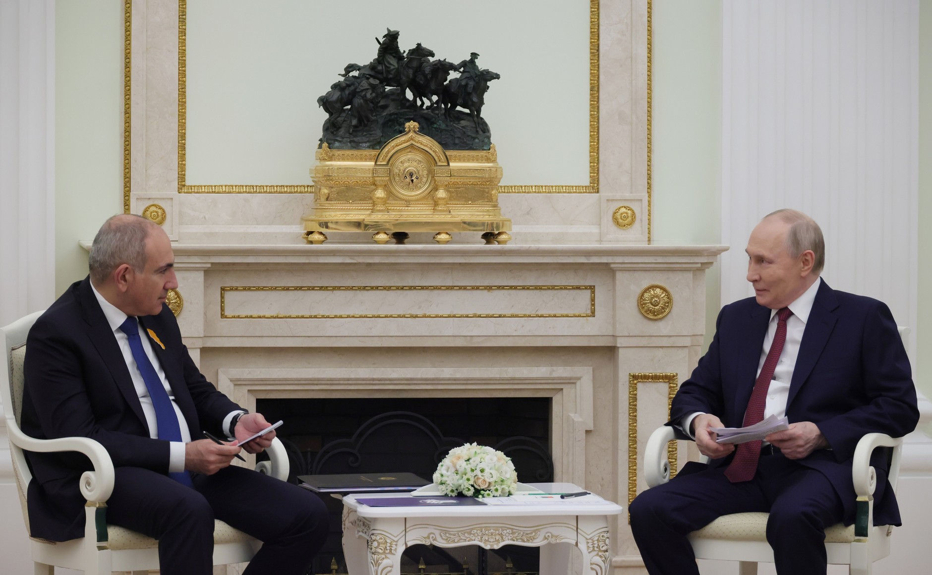 Никол Пашинян и Владимир Путин