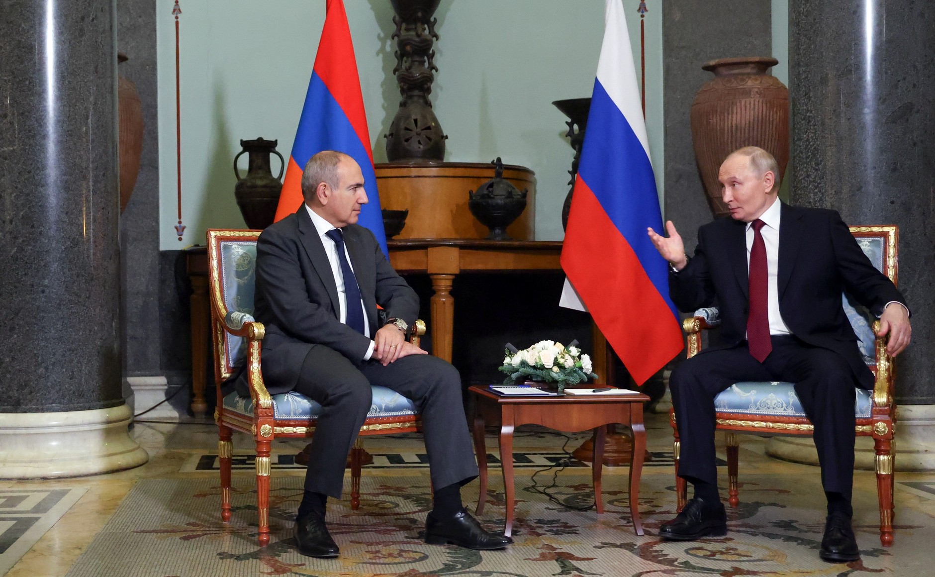 Никол Пашинян и Владимир Путин (архив)