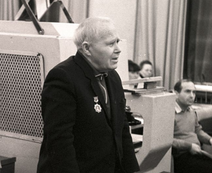 Дмитрий Мартынов