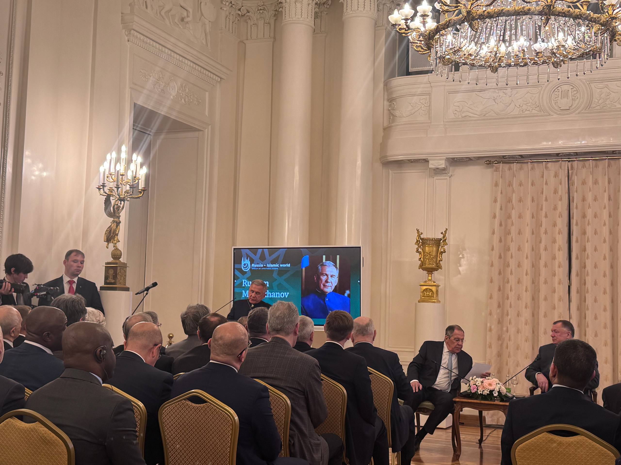 Рустам Минниханов