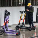 В сервисах аренды самокатов появится верификация через «Госуслуги» — пилотным регионом может стать Татарстан