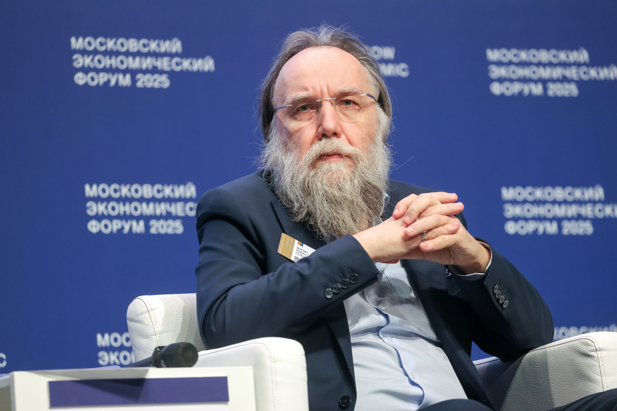 Александр Дугин