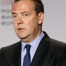 Медведев стал главным редактором нового учебника по обществознанию для старшеклассников