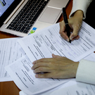 Роструд зафиксировал рост числа работников под риском увольнения на 43% за 10 месяцев