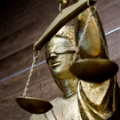 ТАСС: СКР отпустил топ-менеджеров «Эксмо» под обязательство о явке без обвинений