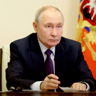 Путин освободил чиновников от декларирования добрачных расходов супругов