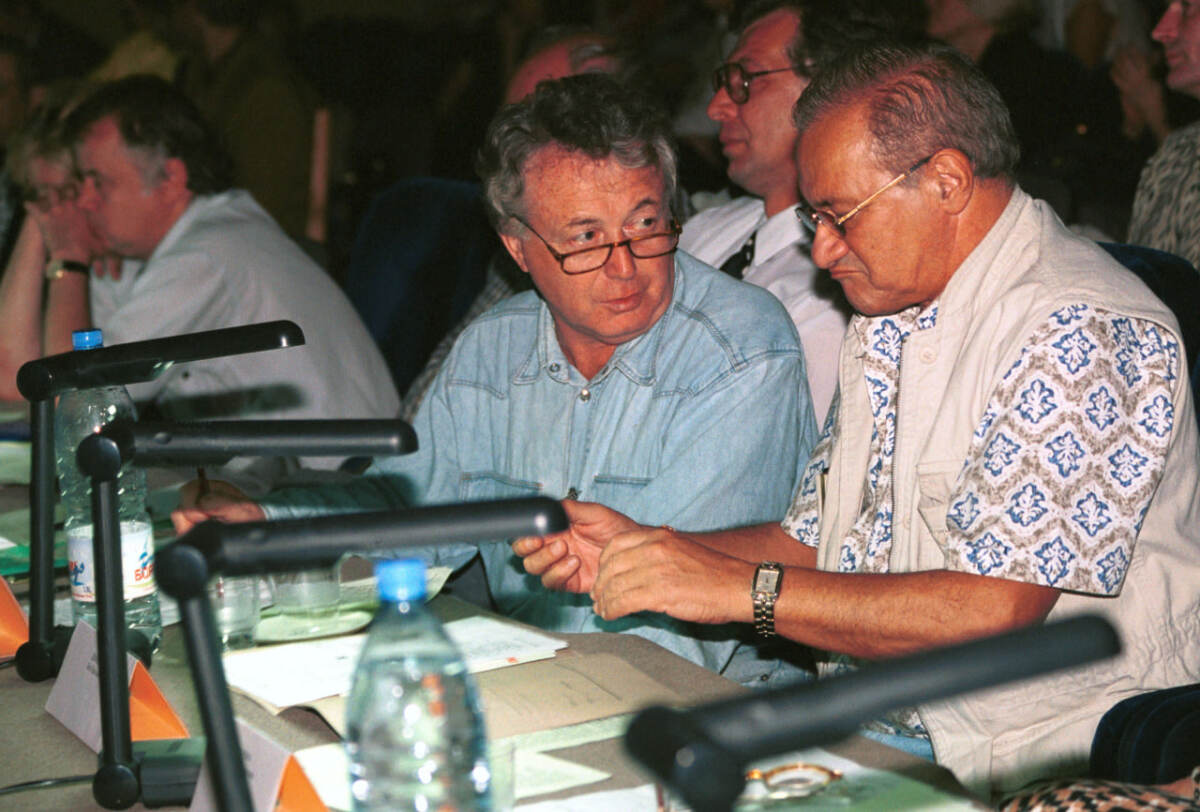 Лев Шимелов (справа)