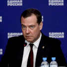 Медведев: с начала года контракт с минобороны заключили почти 130 тысяч человек