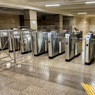 Стало известно, когда в казанском метро обновят турникеты для оплаты проезда через QR-коды