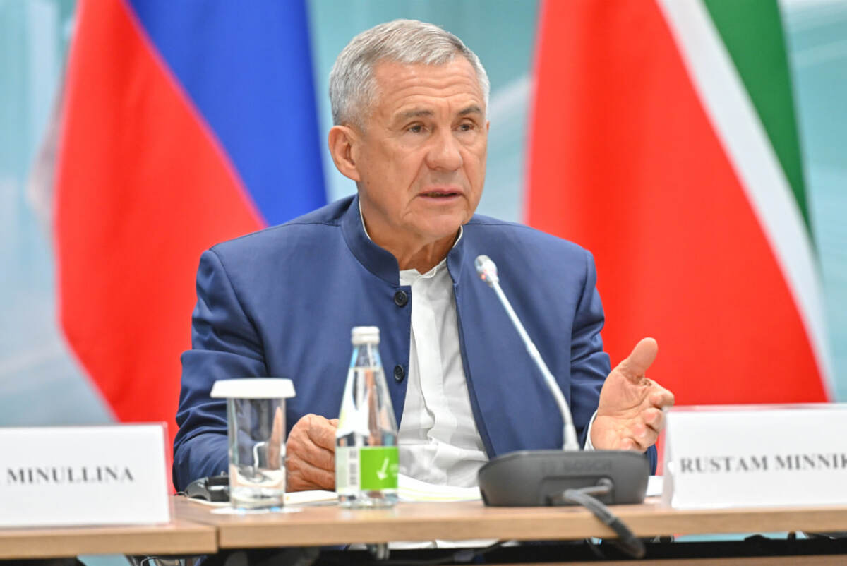 Рустам Минниханов