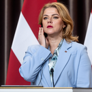 Премьер-министр Латвии подала в отставку после инцидента с украинскими БПЛА