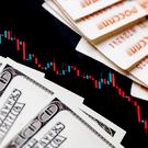 Внебиржевой курс доллара упал ниже 72 рублей впервые с 2023 года