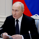 Путин разрешил защищать арестованных за рубежом россиян с помощью армии