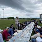 Жителей Азнакаево на Курбан-байрам угостили пловом, приготовленным в трех 60-литровых казанах