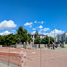 В центре Казани огородили участок рядом с памятником Бутлерову