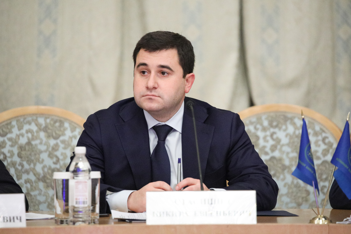 Никита Стасишин