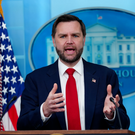 Вэнс анонсировал продолжение переговоров США и Ирана