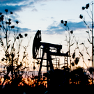 Цена нефти Brent опустилась ниже $73 впервые с февраля
