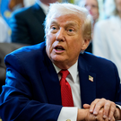 Трамп включил Россию в список стран, которые «угрожают» выборам в США, — он годами утверждал обратное