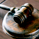 КС РФ запретил одновременно применять повышенную налоговую ставку и коэффициенты для участков под ИЖС