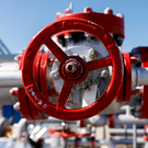 Казахстан снизил объемы добычи нефти после остановки погрузки на КТК
