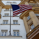 США ввели пошлины в отношении 60 стран, включая Россию