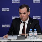 Медведев назвал число контрактников, поступивших на службу с начала года