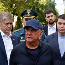 Минниханов посетил место попадания БПЛА по хостелу в Нижнекамске