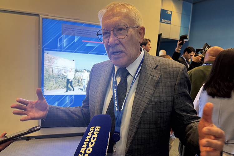 Олег Морозов: «Малый бизнес просит снизить налоги. Очень много вопросов социального порядка. Например, предлагается для многодетных убрать налоги за продажу недвижимости в случае рождения очередного ребенка. По-моему, очень разумная инициатива, буду ее продвигать»