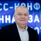 Киселев запускает собственную телепрограмму, ведущим «Вестей» станет Евгений Попов