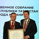 Метшин вручил знаки «Почетных граждан Казани» Файзуллину и Мухаметшину