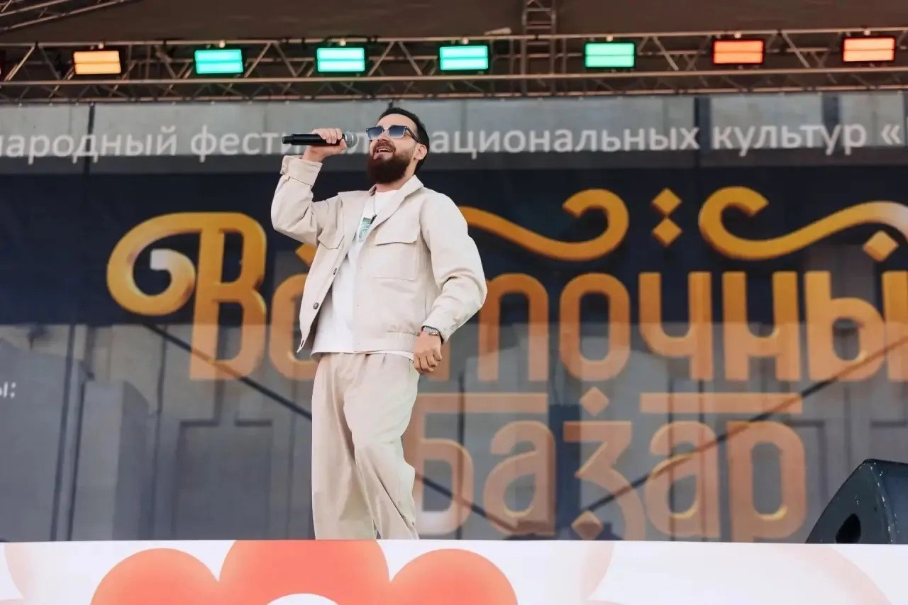 Главной звездой вечера стал популярный исполнитель из Дагестана Бахтавар