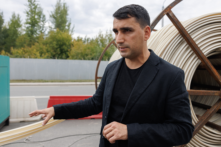 По словам Искандера Зиганшина, генерального директора компании «РГК — Лидер», технология позволяет продлить срок службы коммуникаций без полного демонтажа и замены труб и увеличивает скорость потока и пропускной способности на 20–30%