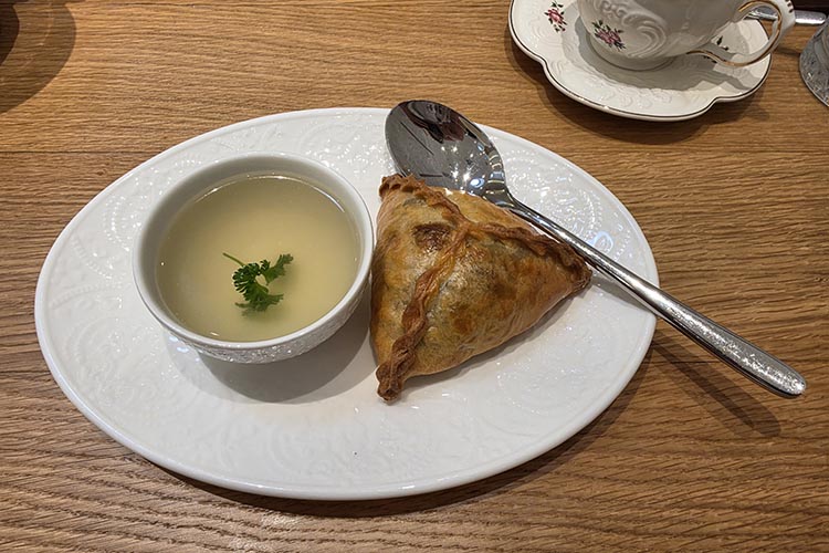 Эчпочмак с бульоном