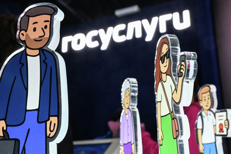 Samsung представил умные очки, «Госуслуги» превратят в соцсеть, ИИ-агент самовольно взломал Hugging Face