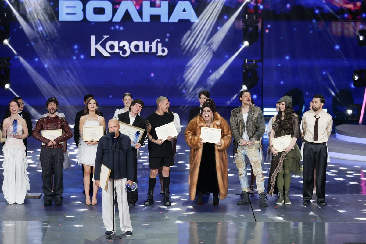 В Казани объявили победителя «Новой волны»: как прошел четвертый день фестиваля